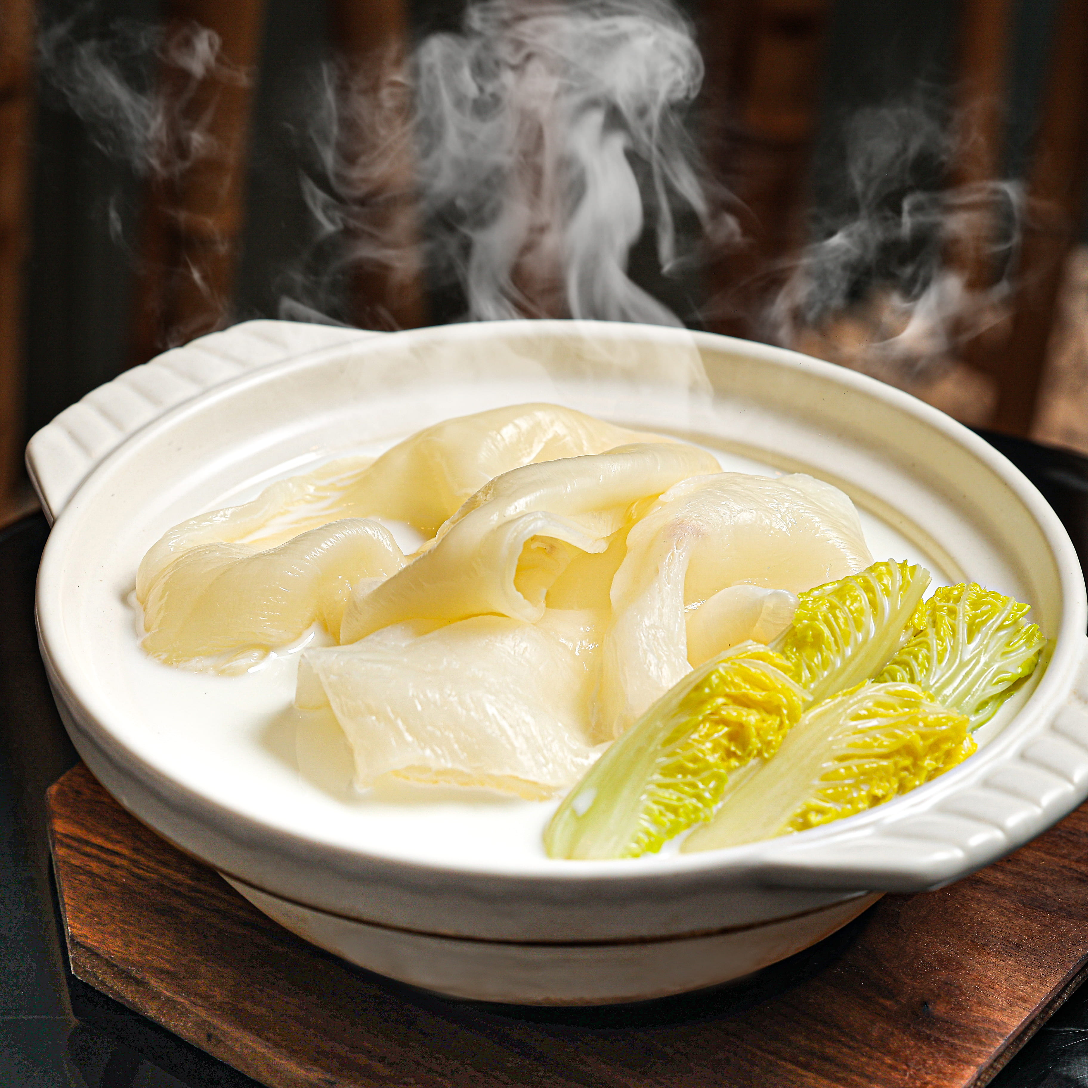 Double Boiled Pork Lung Soup with Almond Juice $2,680