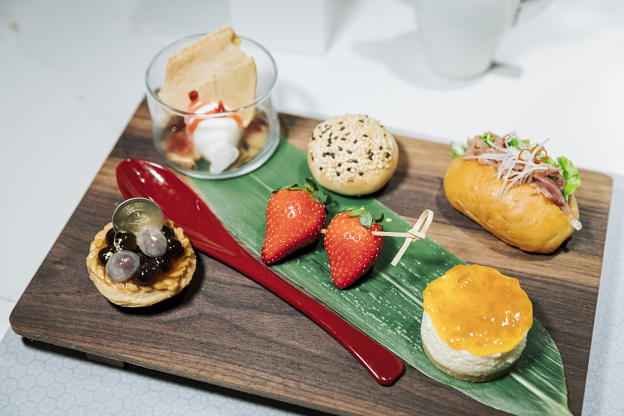 The Kitchen - An Extraordinary Feast Afternoon Tea Set (PC. Lion Travel).jpg